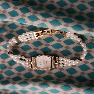 Woman's pearl watch